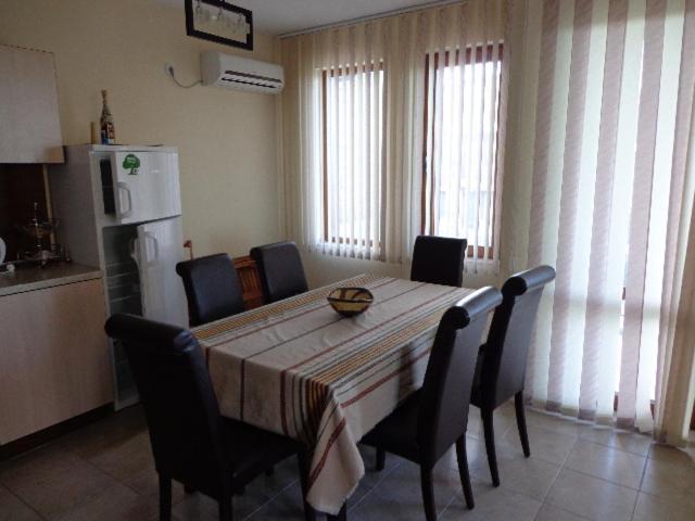 Лилия Apartment Sozopol Bagian luar foto